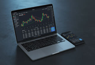 Suivez les opérations — suivi de l'historique des transactions et du rendement des fonds